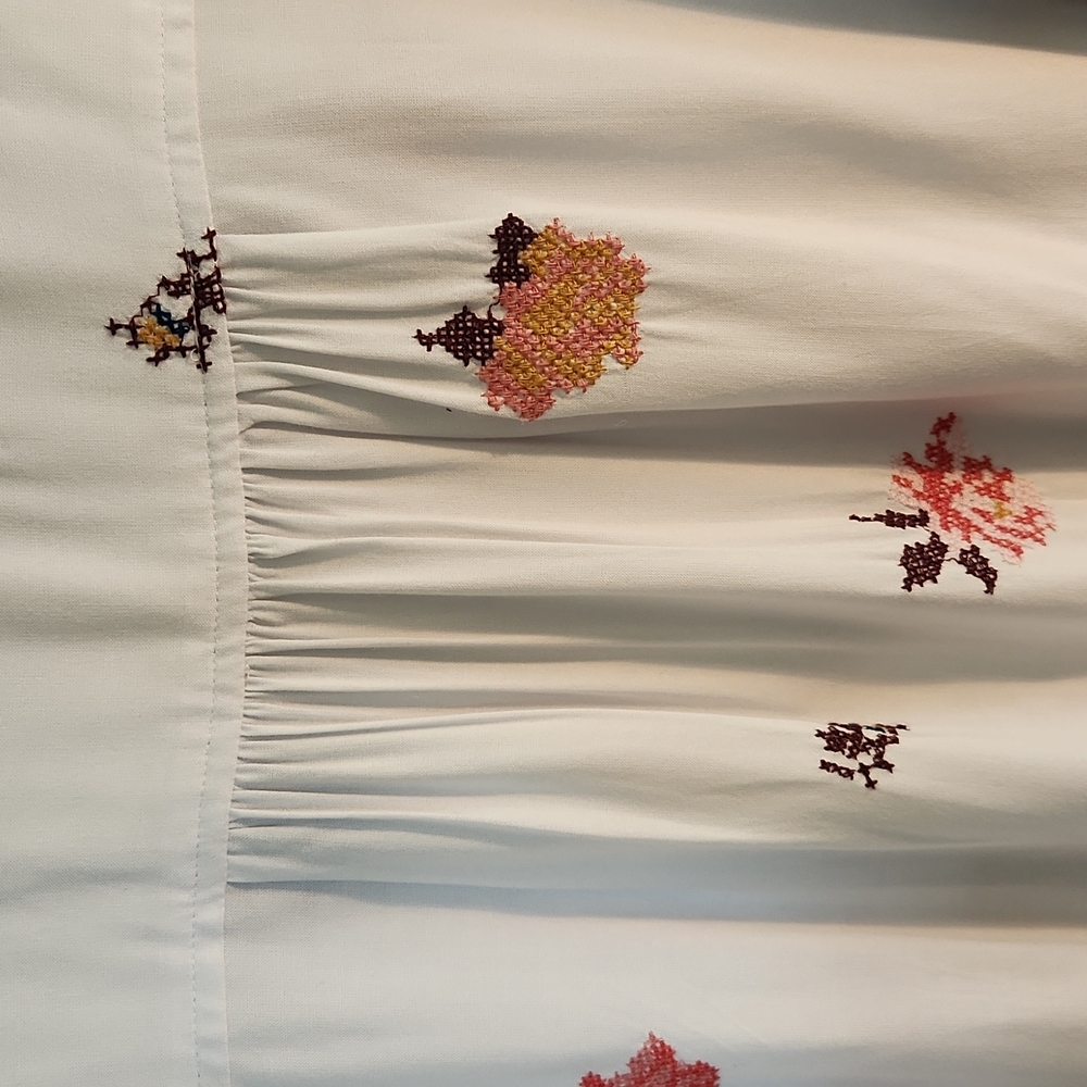 Anthropologie brand floral embroidered buttondown size 12 - Picture 3 of 7